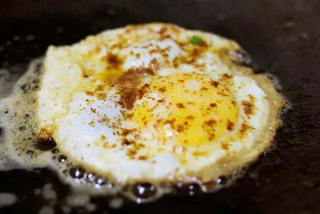 Kaşarlı Sucuklu Omlet